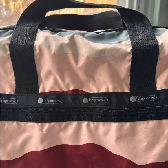Like New: Lesportsac Weekender Duffle Bag - Picture 3 of 6